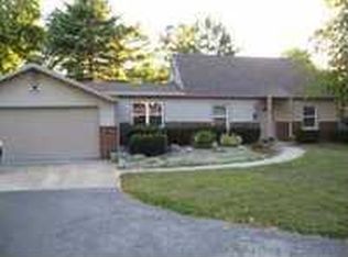 815 Briarwood Dr, Greenwood, IN 46142
