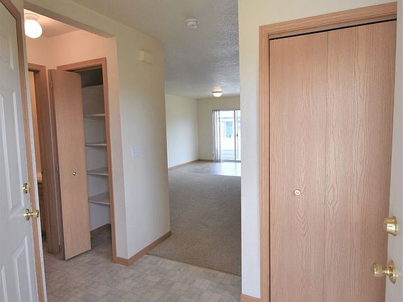 3rd image of 2440 Daws Dr APT D