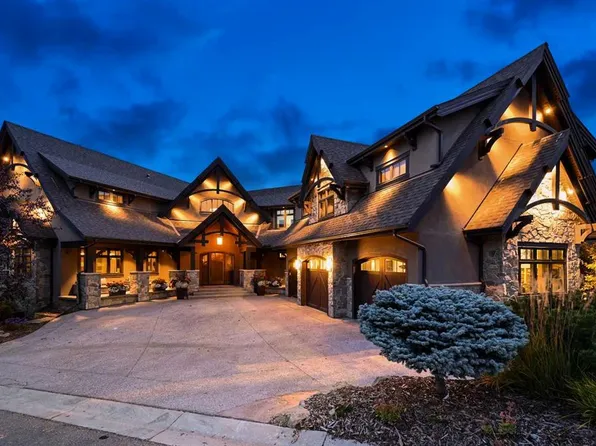 31 SE Spring Valley Hts SW, Calgary, AB T3H 0M3