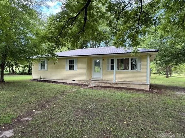 1765 Punch Ln, Batesville, AR 72501