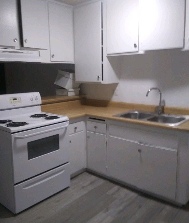2nd image of 3875 Royal Crest St APT 7