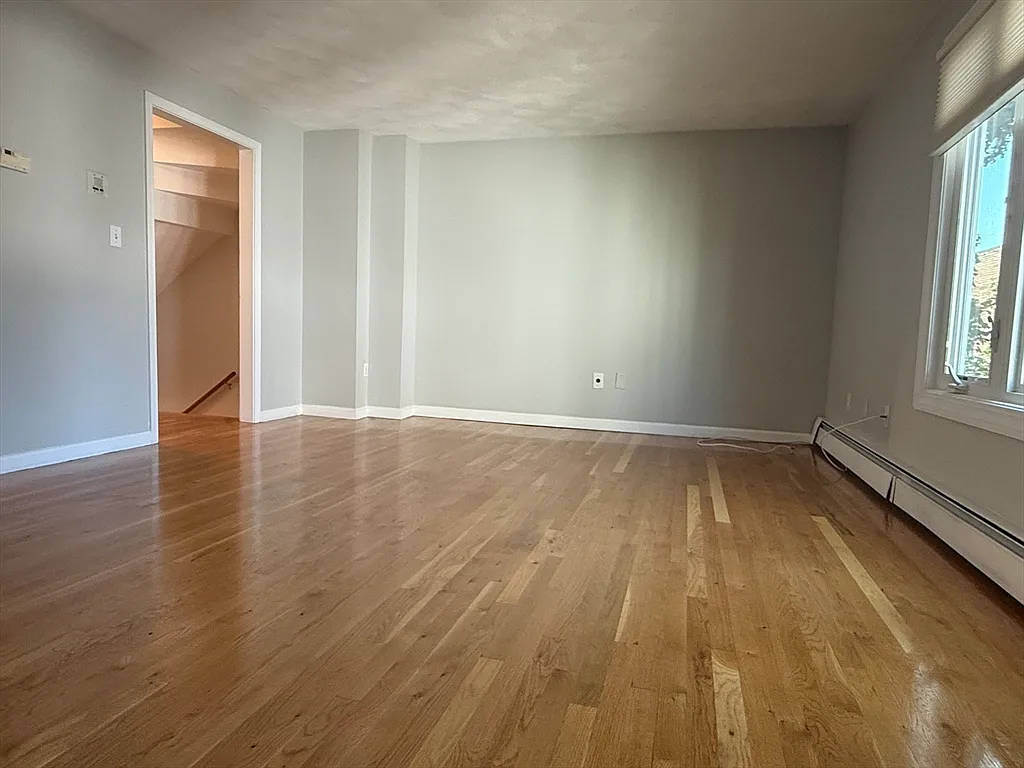 2 bed, 2.5 bath, 1471 sqft, $4,550 — Photo 4