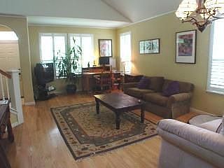 3rd image of 9 Twin Creeks Cir