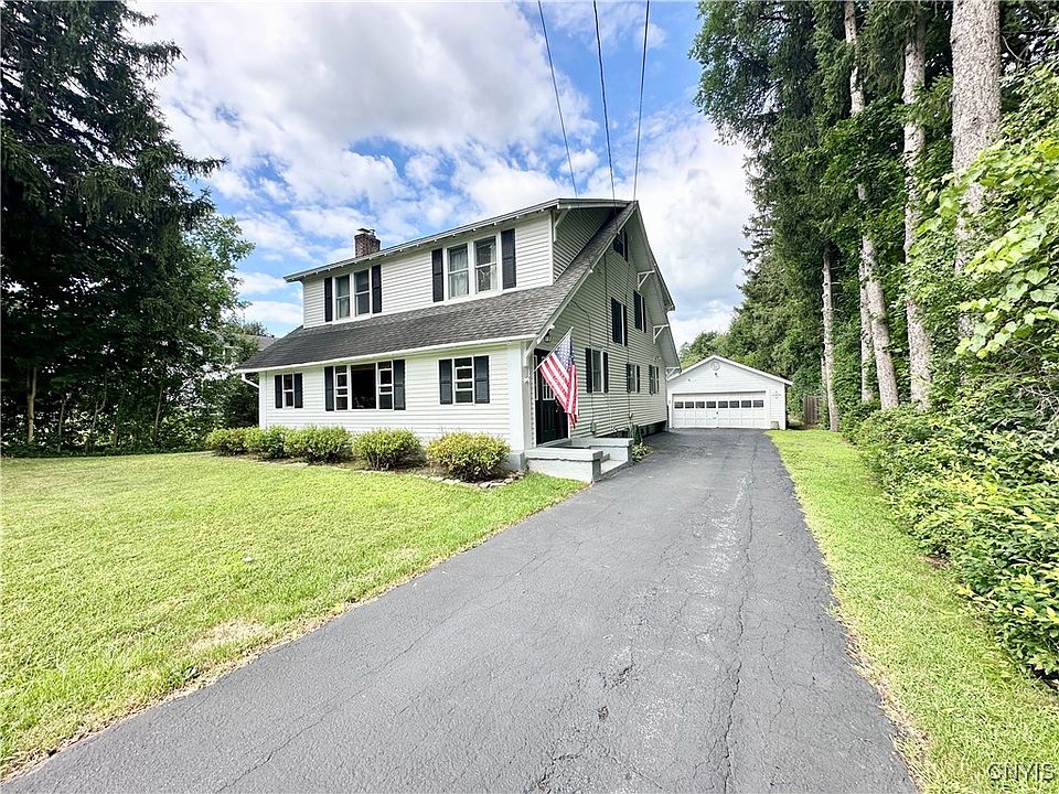 1st image of 222 Maple Dr