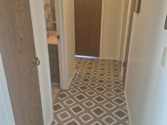 3rd image of 1076 Sierra Madre Dr