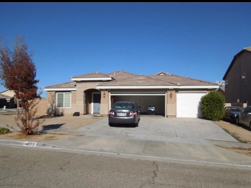 1st image of 14022 Platinum St