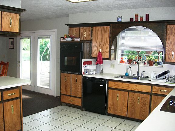 5th image of 6405 S Lee Ave