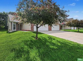 7915 S 162nd St, Omaha, NE 68136