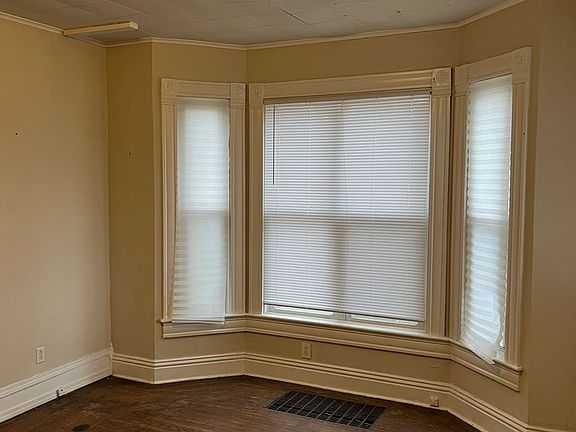 2nd image of 1933 Salem St #1