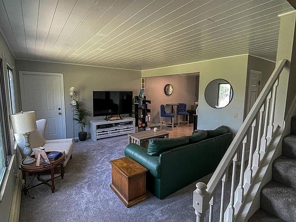 4th image of 815 Hayner Dr