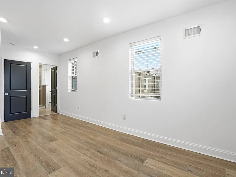 1807 Wylie St — Photo 24