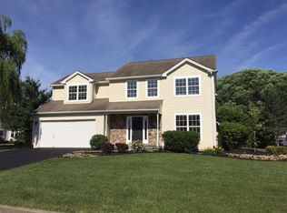 2121 Black Forest Dr, Coplay, PA 18037
