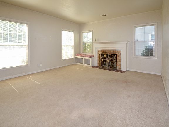 3rd image of 451 N Central Ave