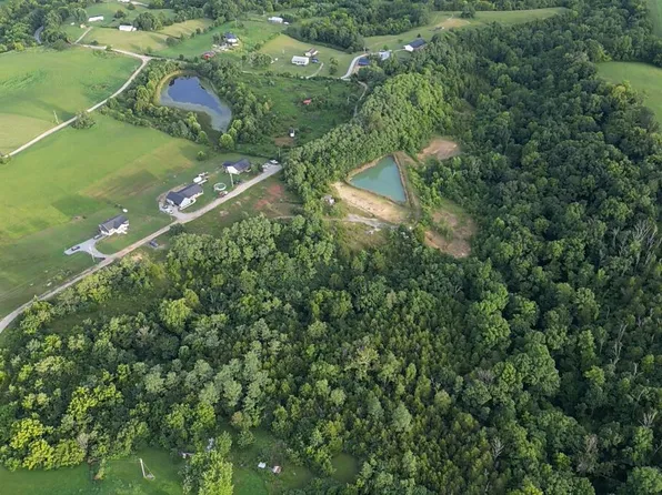 240 Countryside Dr, Mount Sterling, KY 40353
