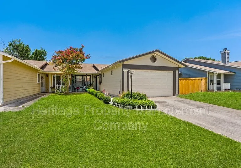 6715 Hickory Springs Dr — Photo 30