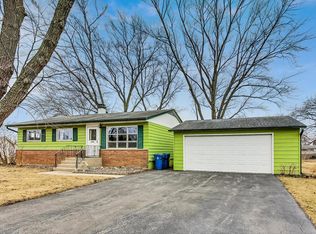 9N510 Irwin Dr, Elgin, IL 60123