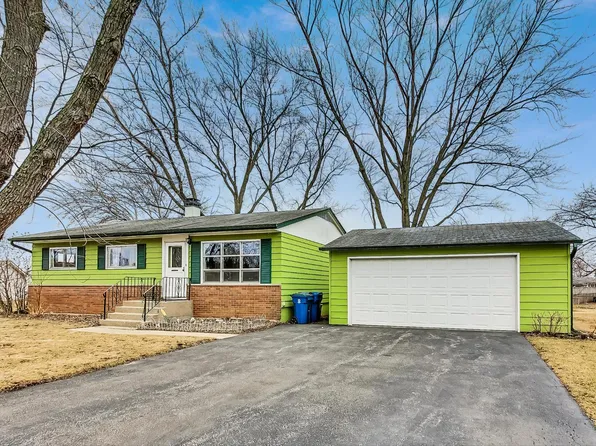 9N510 Irwin Dr, Elgin, IL 60123