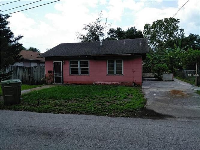 1st image of 214 E Cherry St