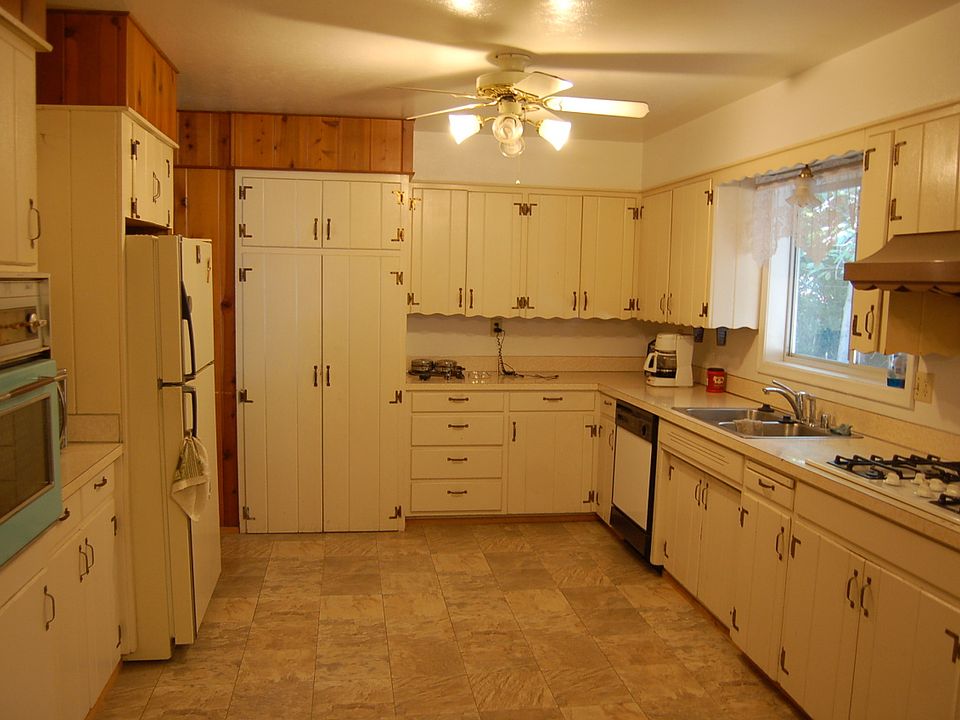 2nd image of 3472 Bardick Ave