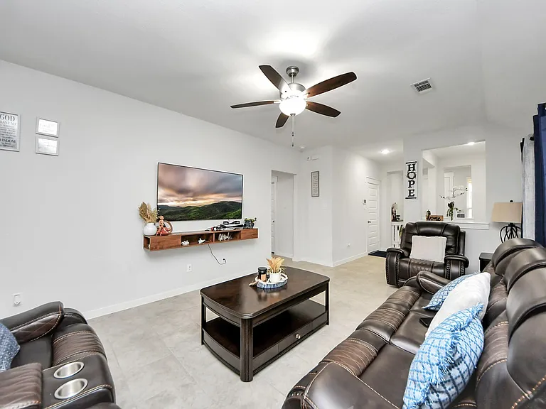 21246 Montego Bay Dr — Photo 10