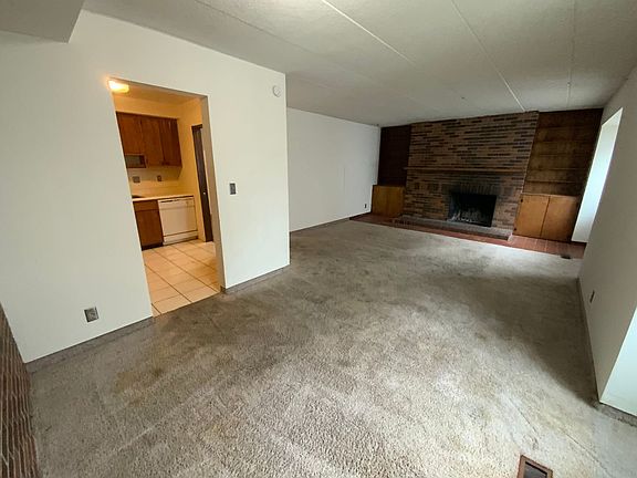 2nd image of 1402 Bass Ave APT B-2