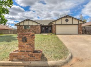 3805 Regatta Rd, Yukon, OK 73099