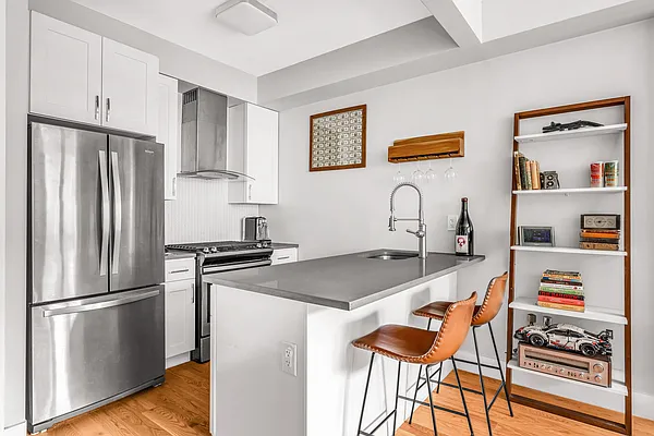 Sold by Sotheby's International Realty | media 3