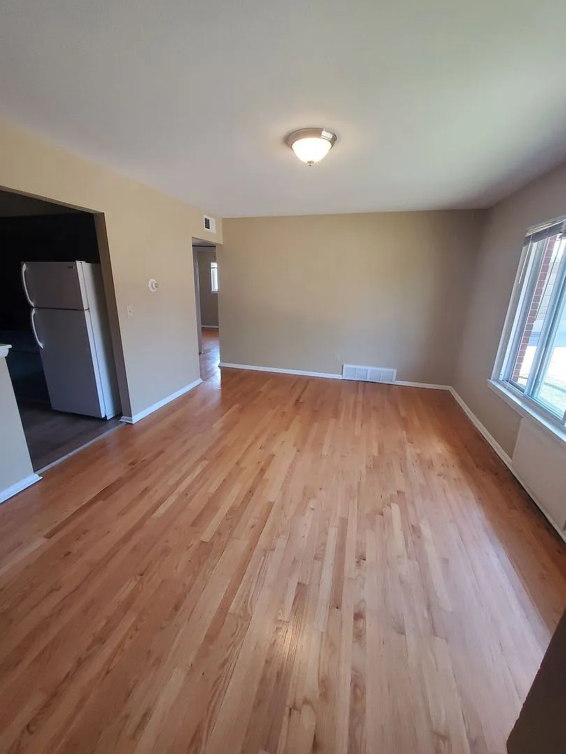 9148 W Chester St. (8 Unit) — Photo 2
