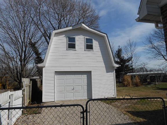 3rd image of 5109 N Fares Ave