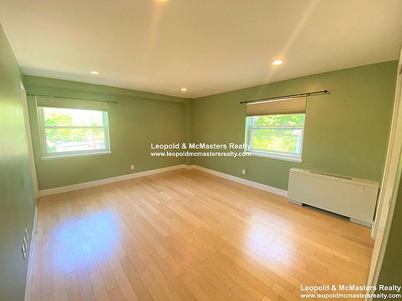4th image of 1600 Beacon St #411A