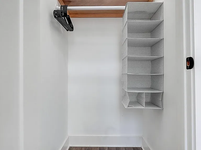 2203 Catharine St #1 — Photo 23