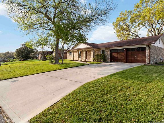 4th image of 208 SUNCLIFF DR