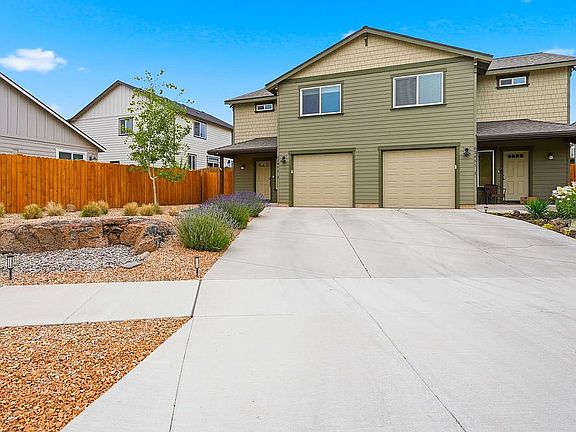 3rd image of 62851 Daniel Rd #2
