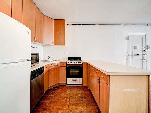 3rd image of 498 6th Ave #3