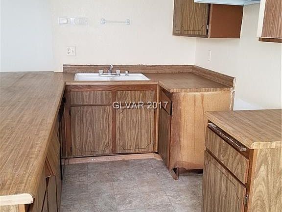 4th image of 1132 Willow Tree Dr Unit B