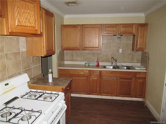 3rd image of 1501 Debra St
