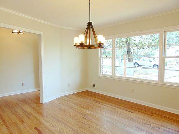 4th image of 491 Columbia Dr