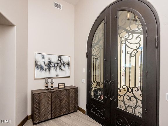 5th image of 6685 Calle Del Oro
