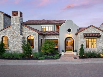 44 Cardona, Westlake, TX, 76262