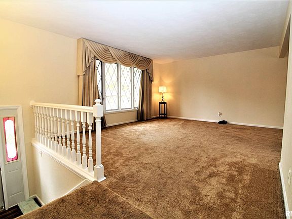 5th image of 6434 N Brookwood Ln