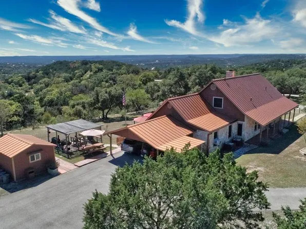 136 Mohabo Rd, Center Pt, TX 78010