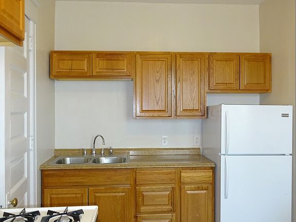 4th image of 2820 1st Ave S APT 17