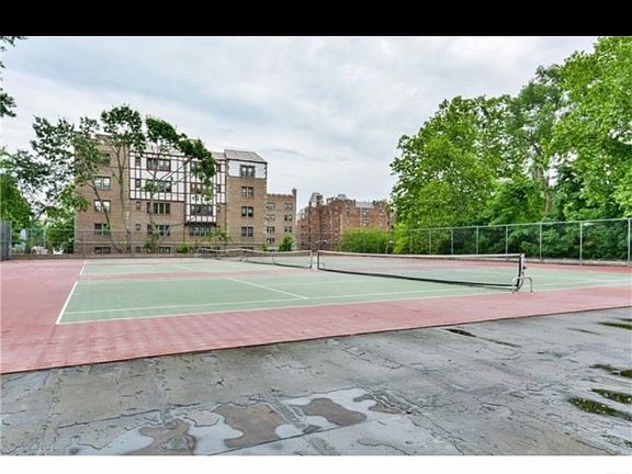 3rd image of 181 Pearsall Dr APT 5B