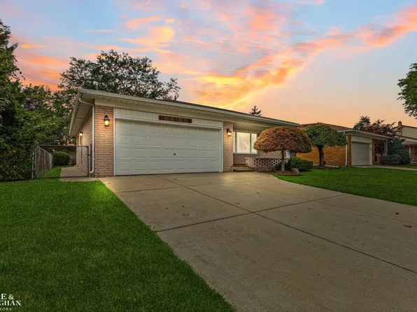 22120 Blackburn St, Saint Clair Shores, MI 48080