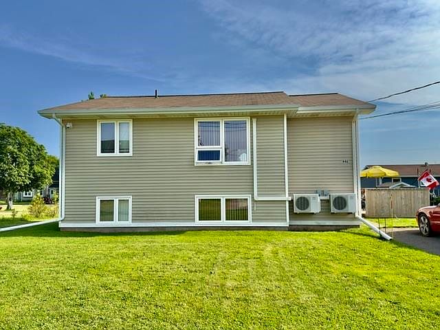 1st image of 446 Maddix Cres