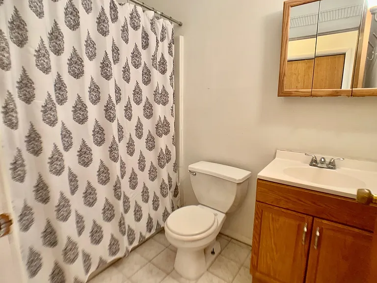 78 Webster Ave #2R — Photo 15