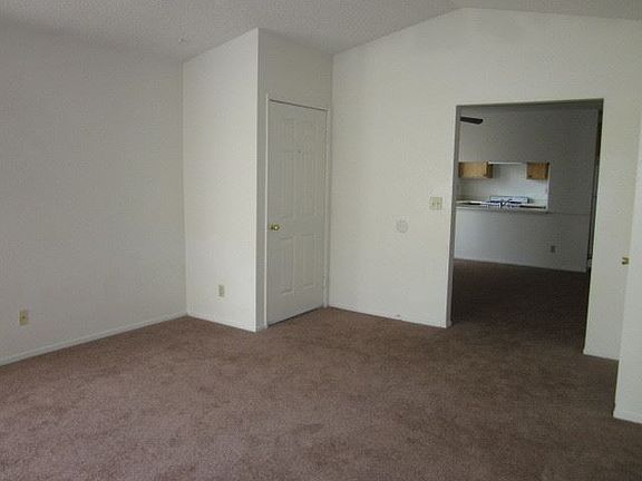 3rd image of 4524 Cedarspring Dr