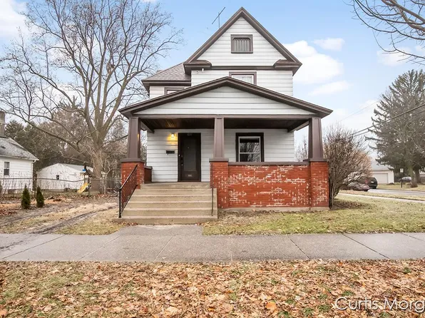 1035 Chatham St NW, Grand Rapids, MI 49504