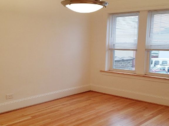 4th image of 4811-13 N Ashland Ave #13-1E