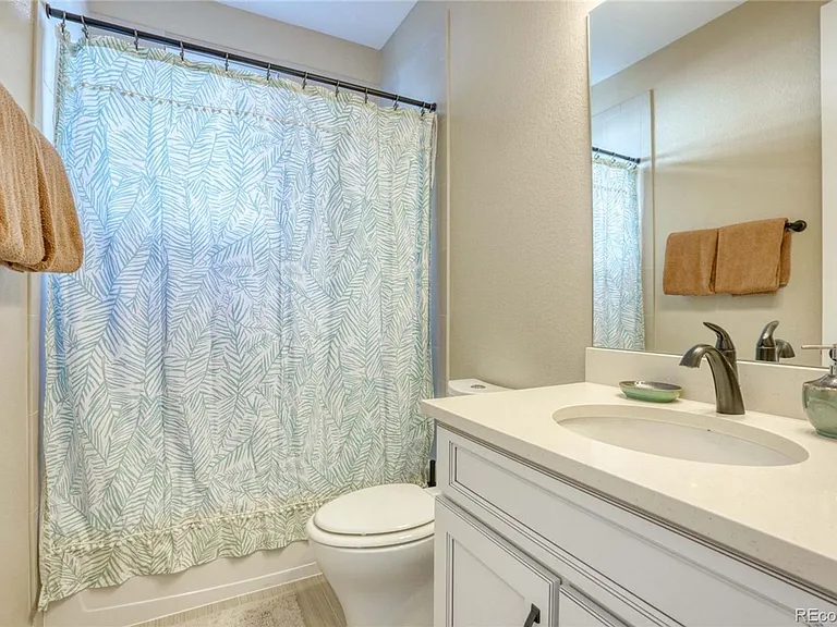 13700 Raritan Dr — Photo 25